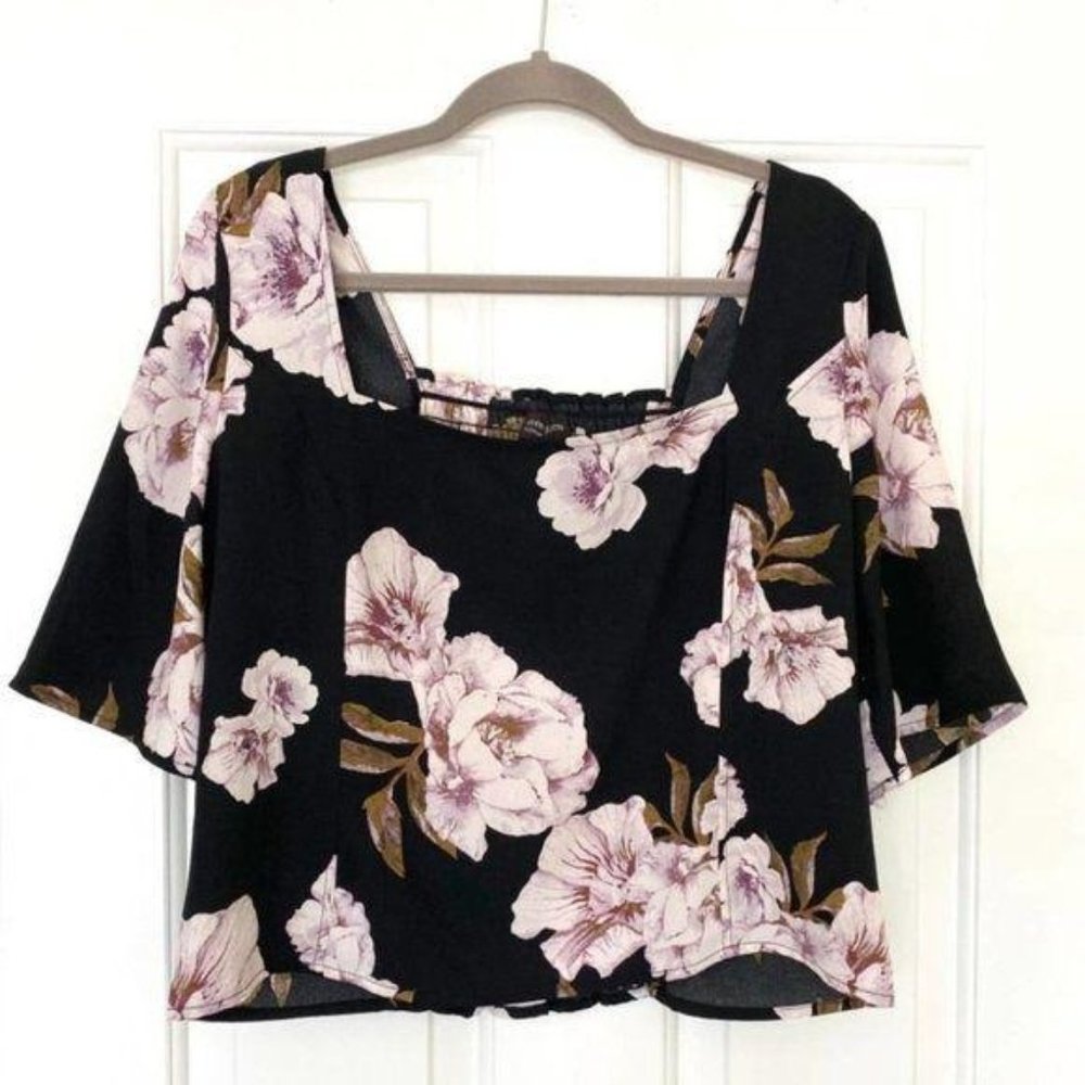 Free Press Black Floral Short Sleeve Cropped Blouse - Picture 2 of 7